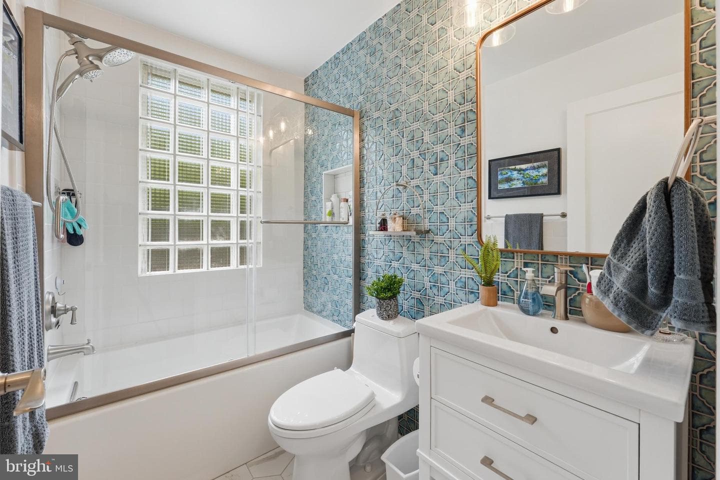 9109 Bradford Road photo 34