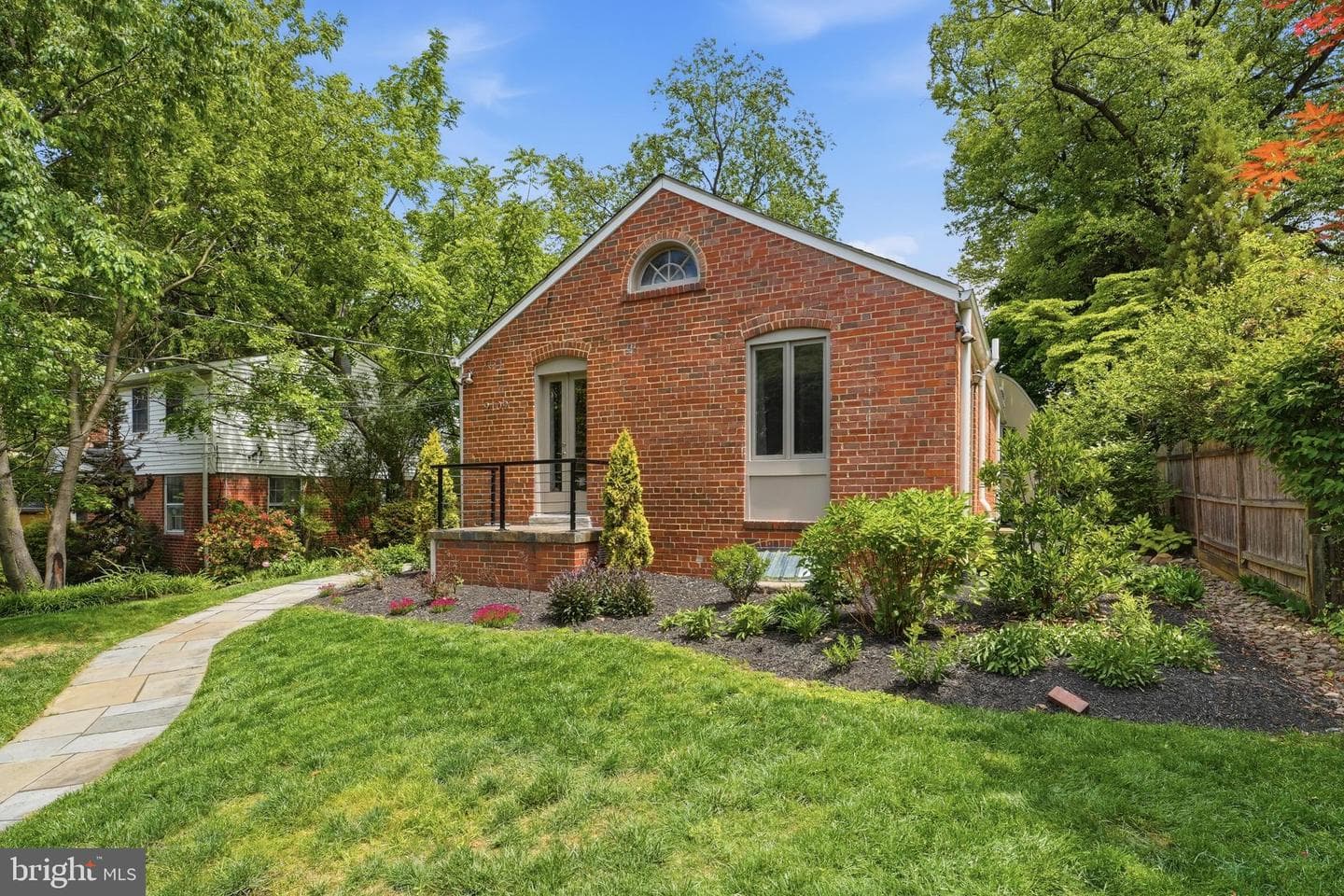 9109 Bradford Road photo 53