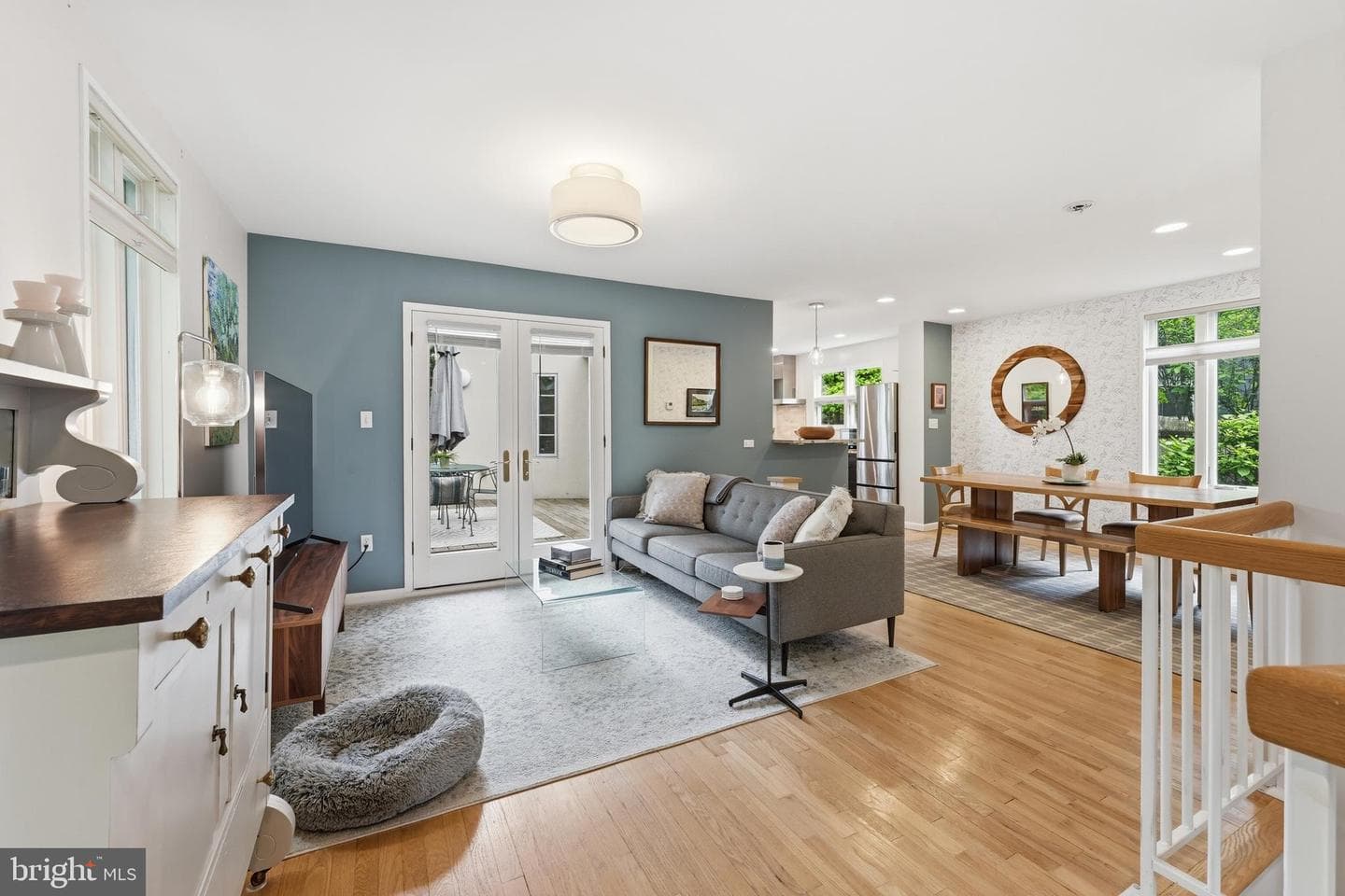 9109 Bradford Road photo 6