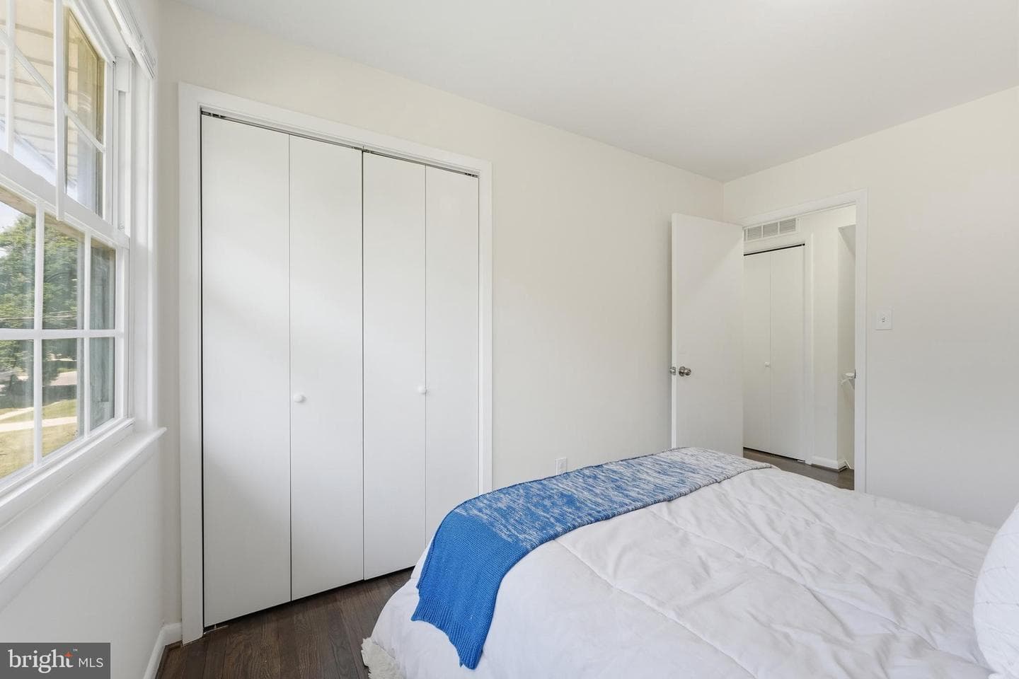 1105 Chiswell Lane photo 36
