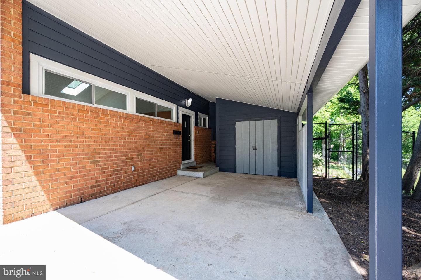 109 Bluff Terrace photo 4