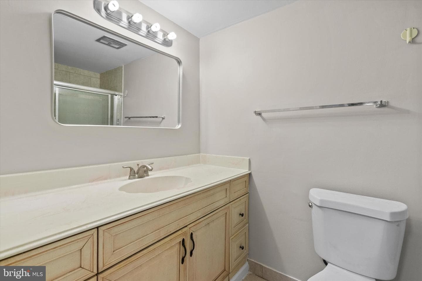 768 Quince Orchard Boulevard #768-202 photo 7