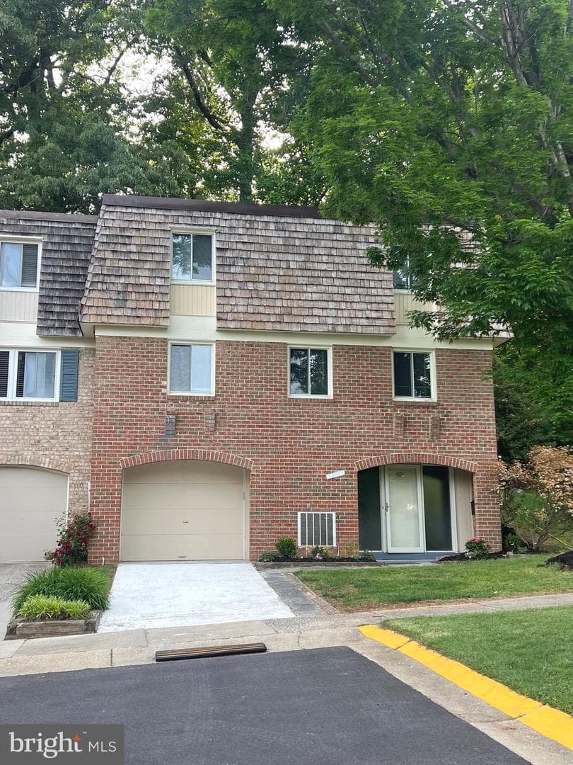 19052 Capehart Drive photo 1