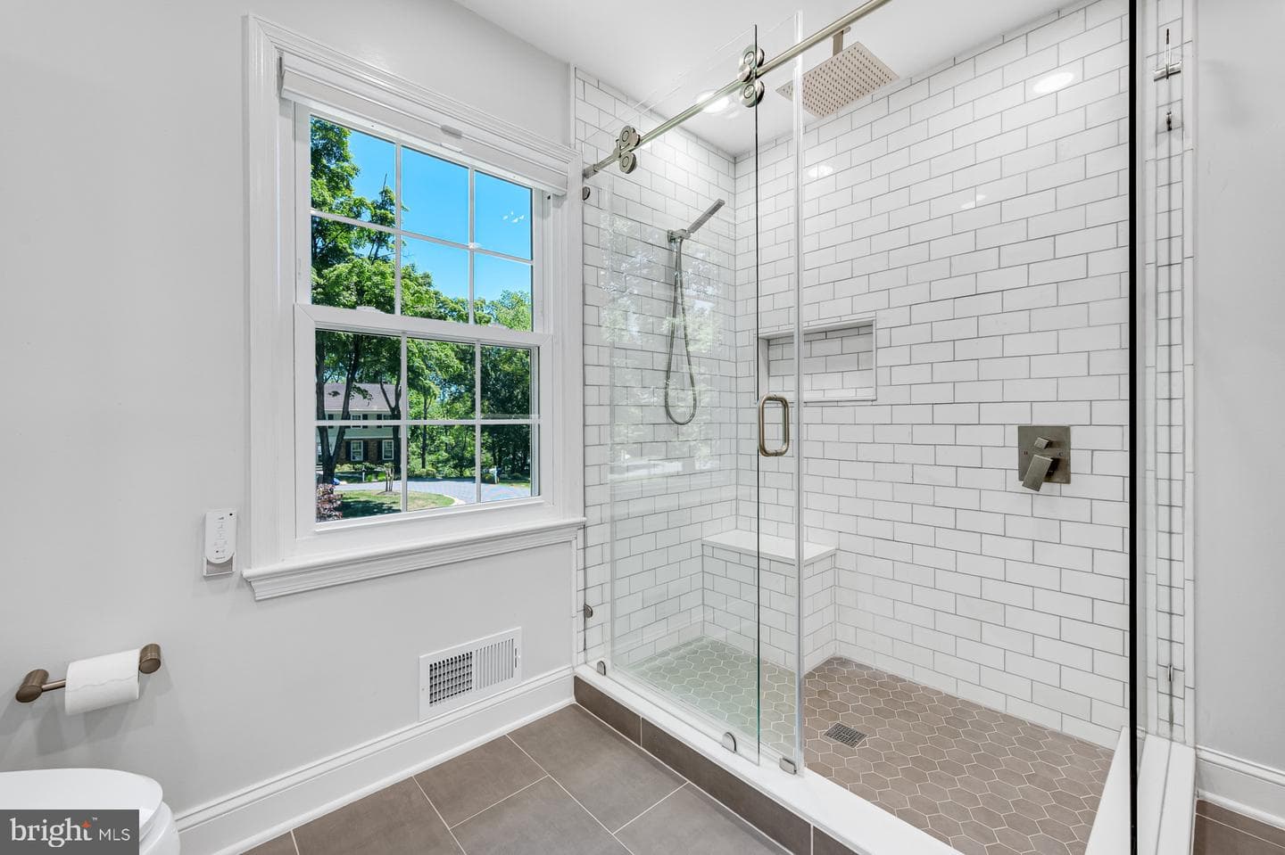 8508 Scarboro Court photo 22