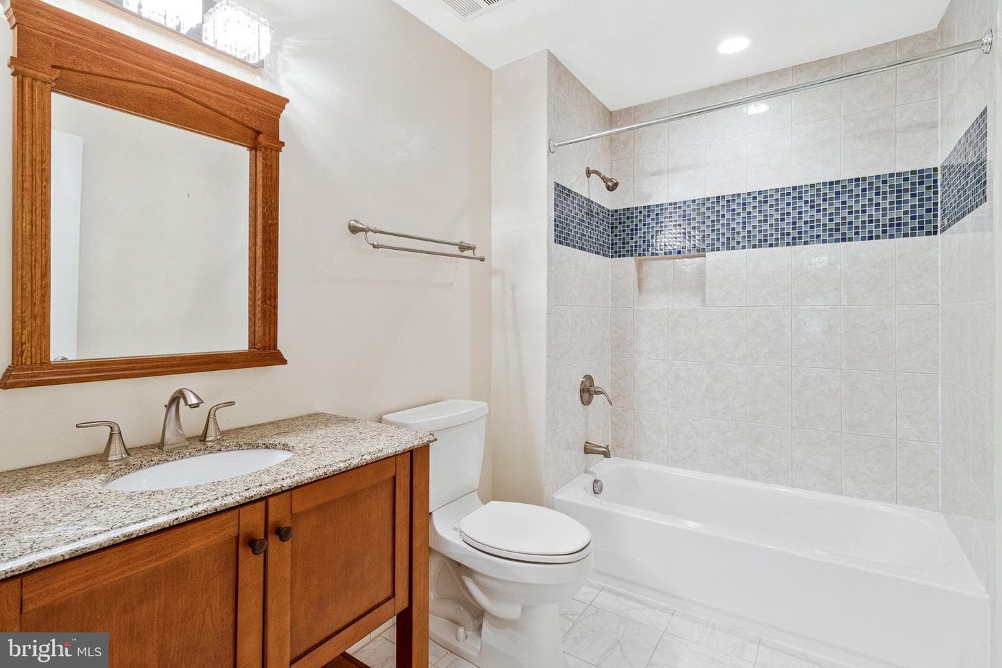 10009 New London Drive photo 70