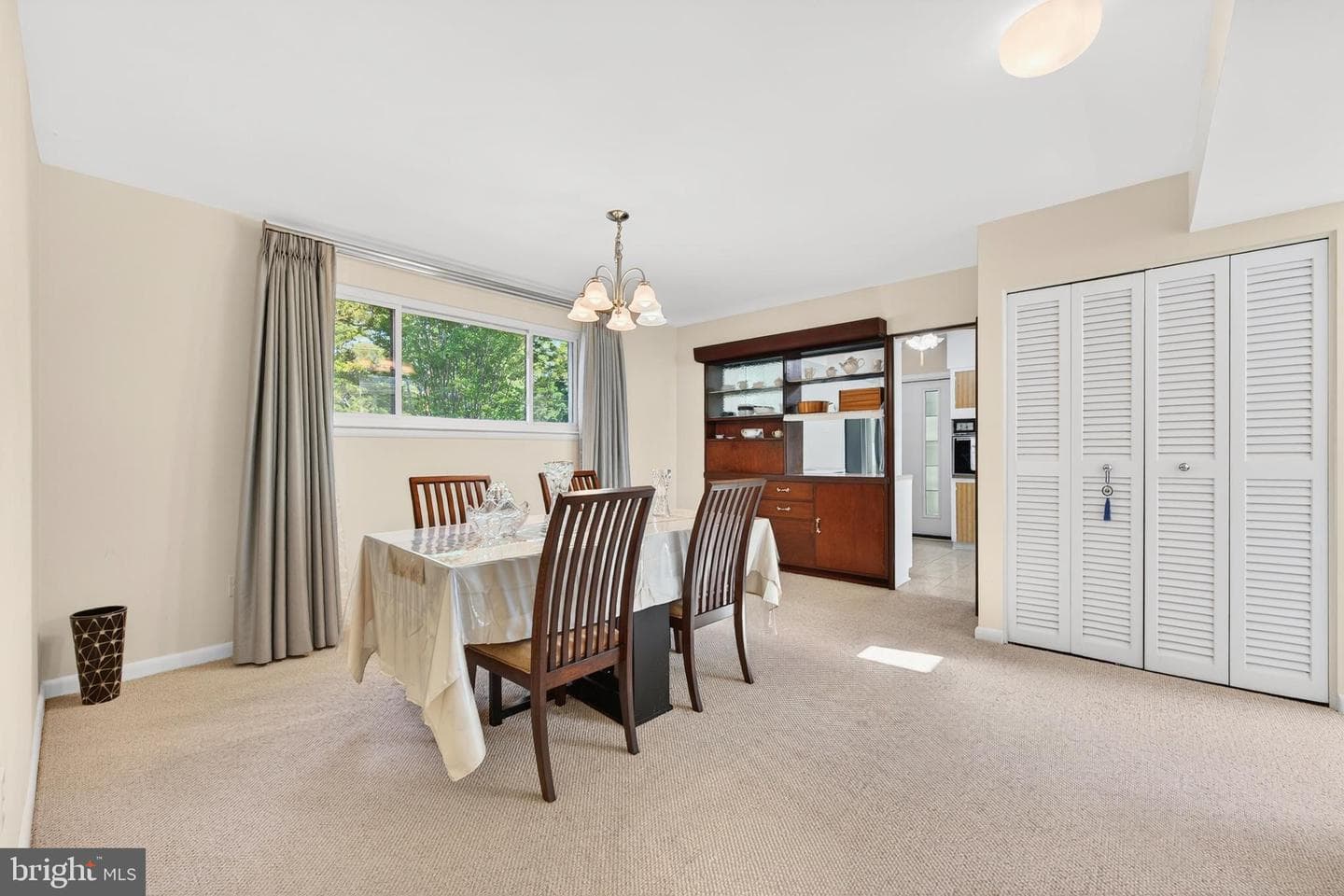 914 Kenbrook Court photo 3