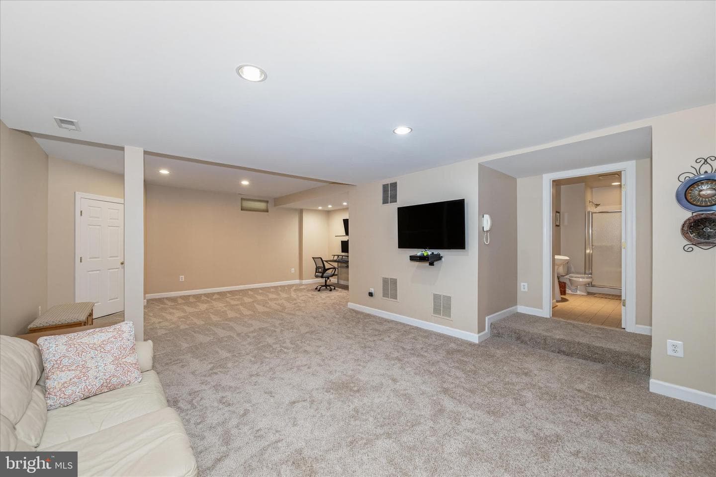 19116 Starkey Ter photo 53
