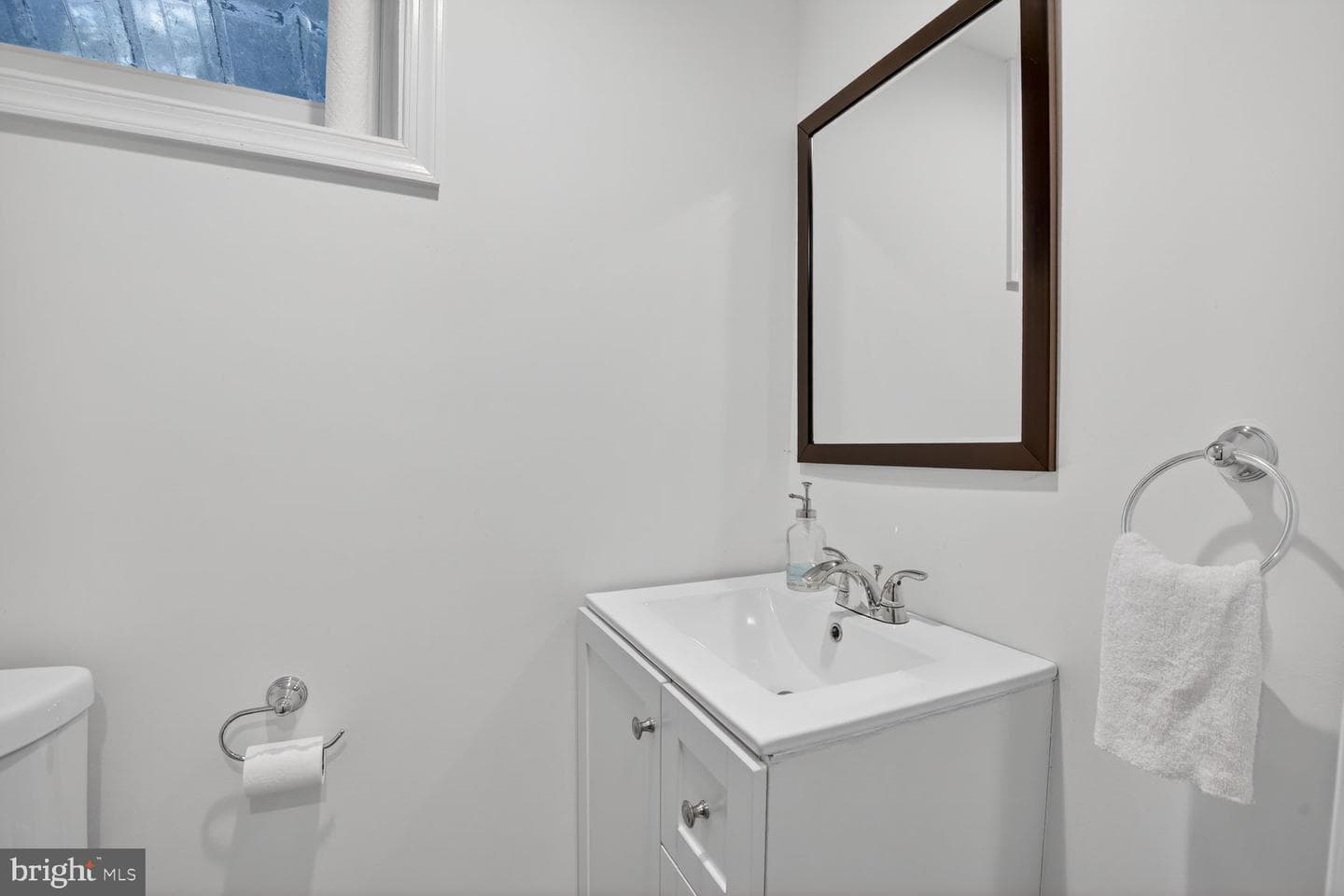 5909 Madawaska Road photo 49