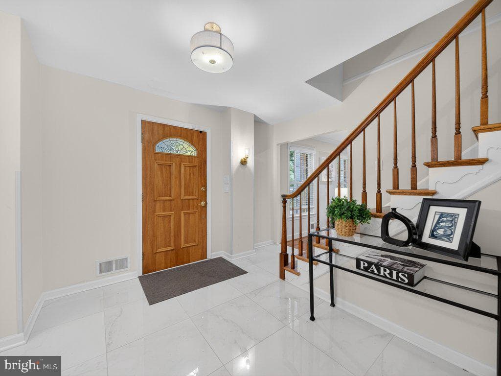 12628 Saint James Rd photo 3