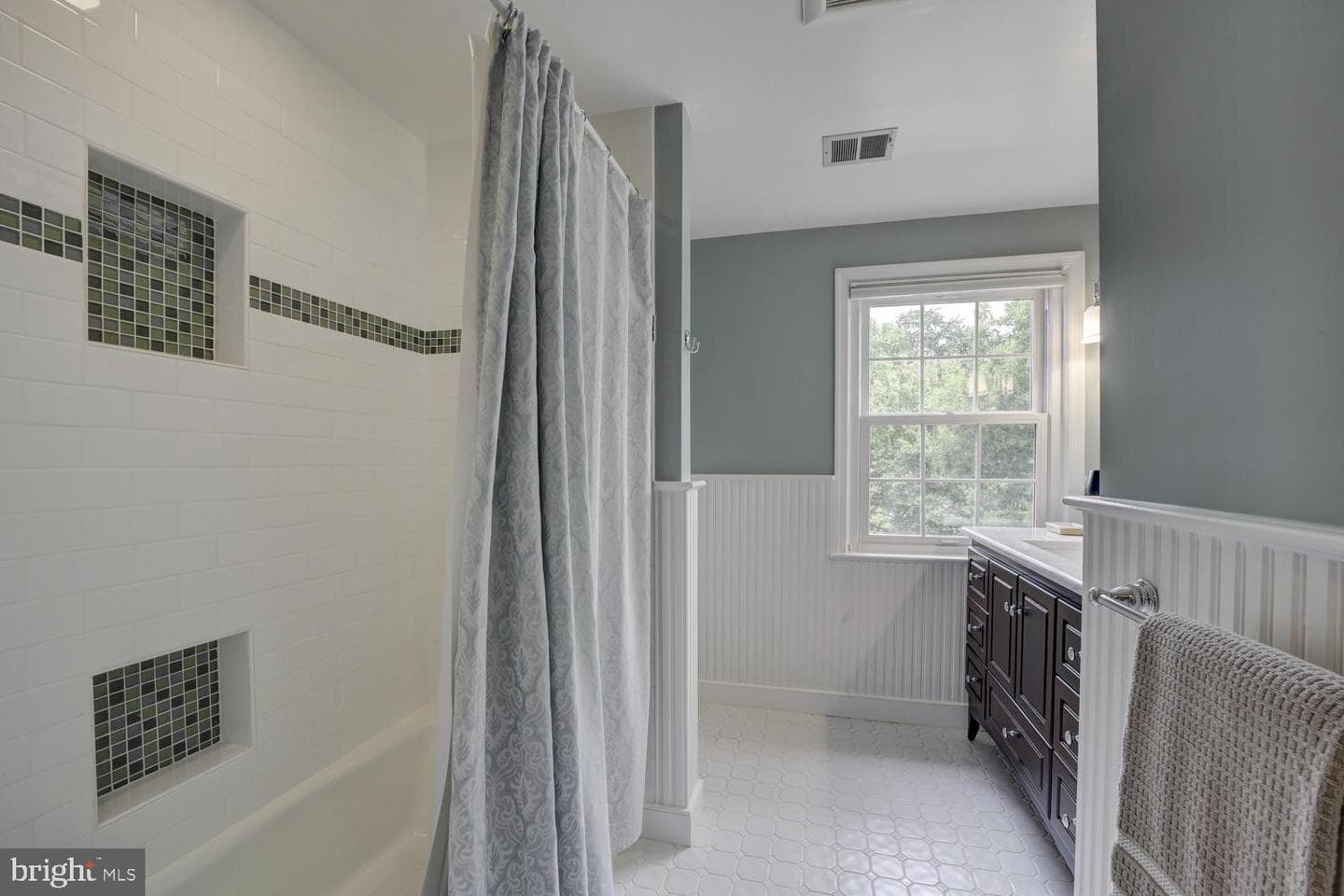 1112 Fallsmead Way photo 32