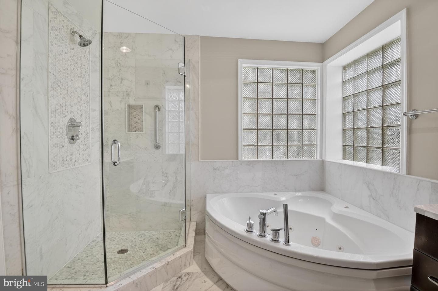 13601 Valley Drive photo 14