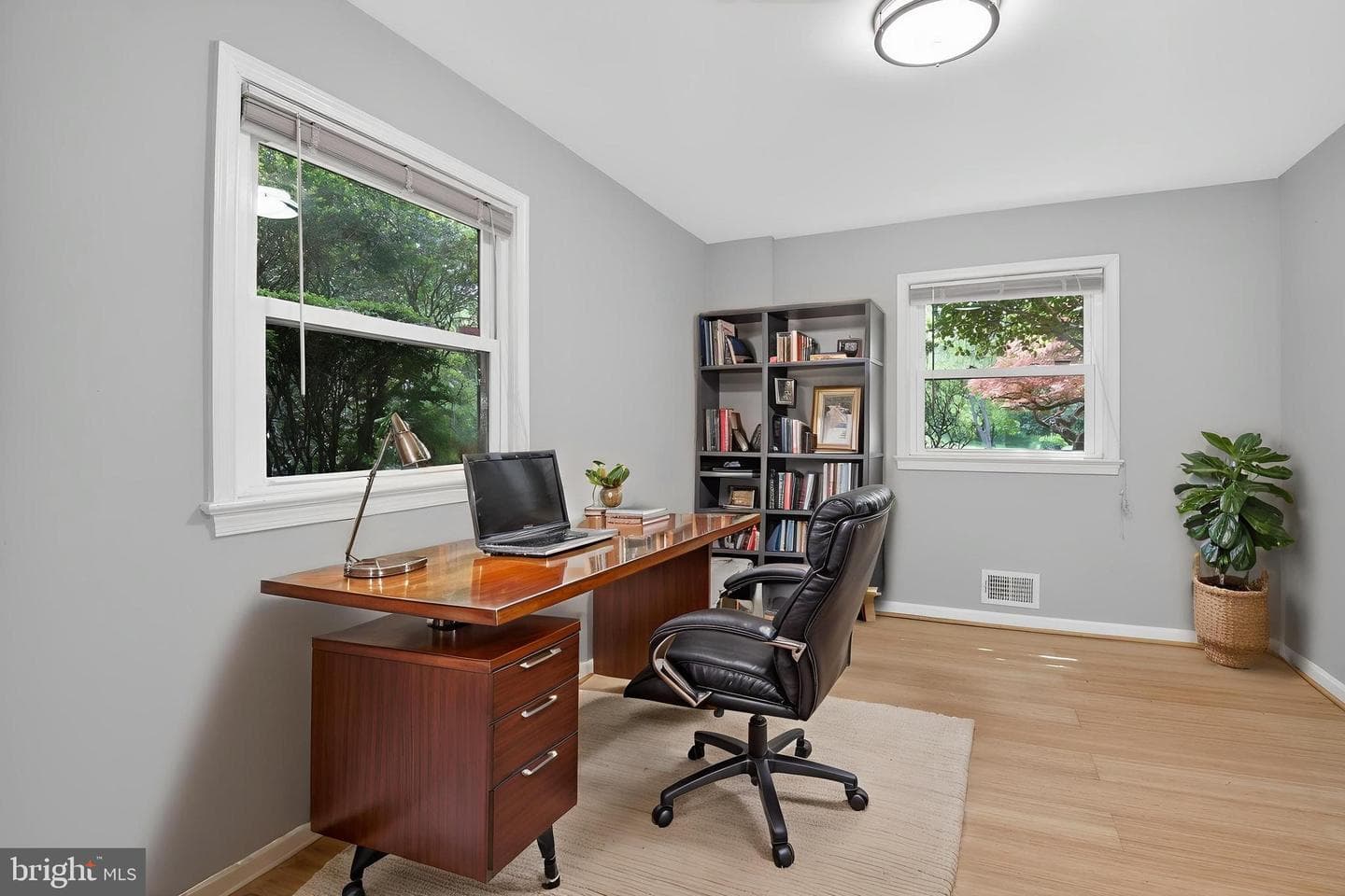 13601 Valley Drive photo 23