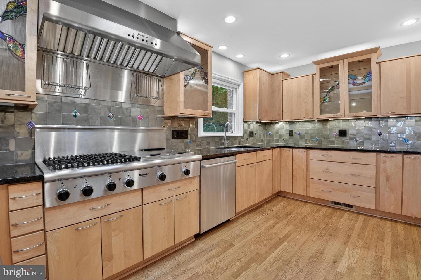 13601 Valley Drive photo 6