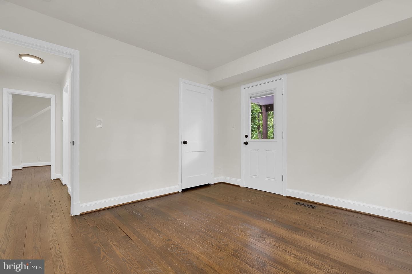 8407 Hartford Avenue photo 20