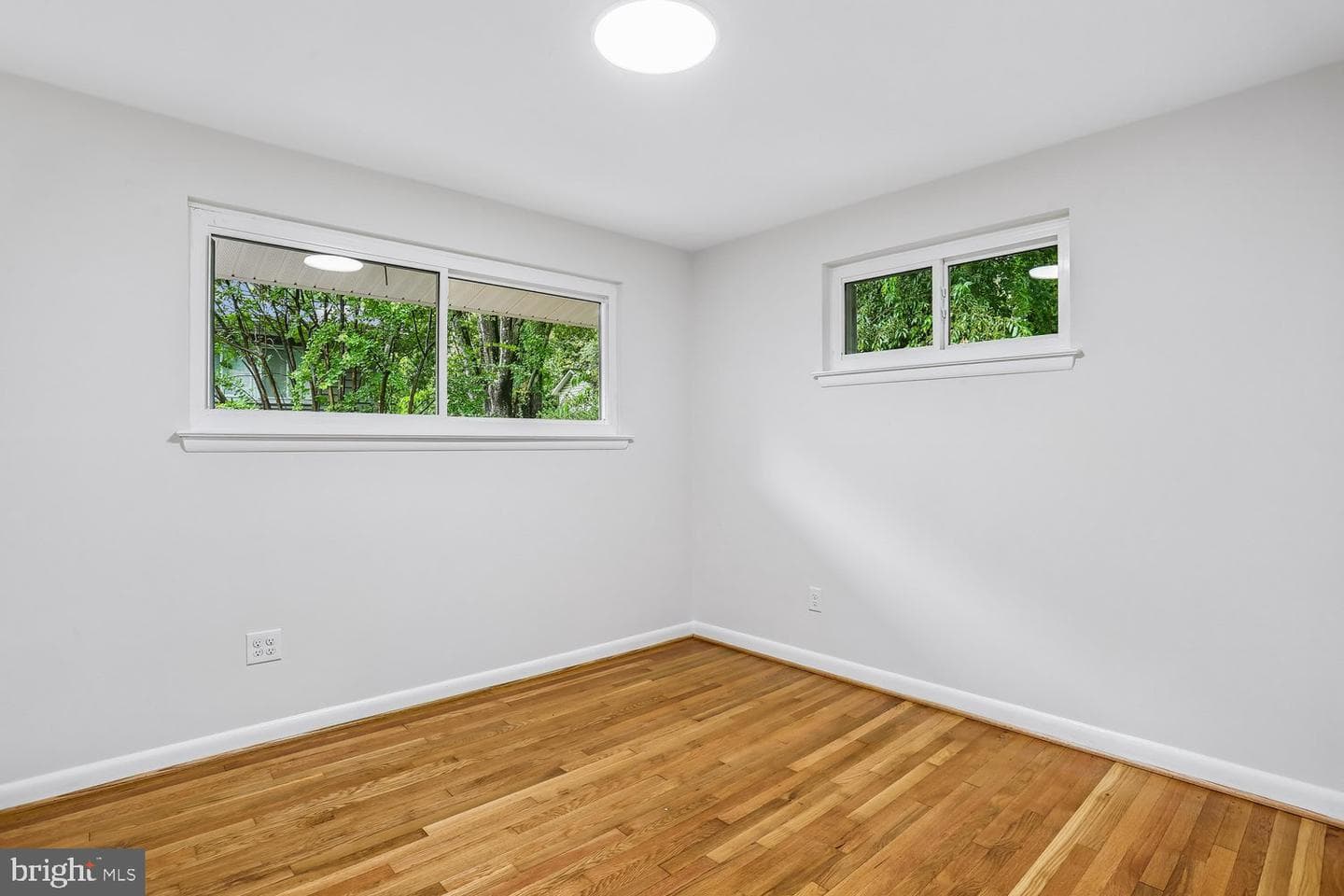 907 Hoyt Street photo 34