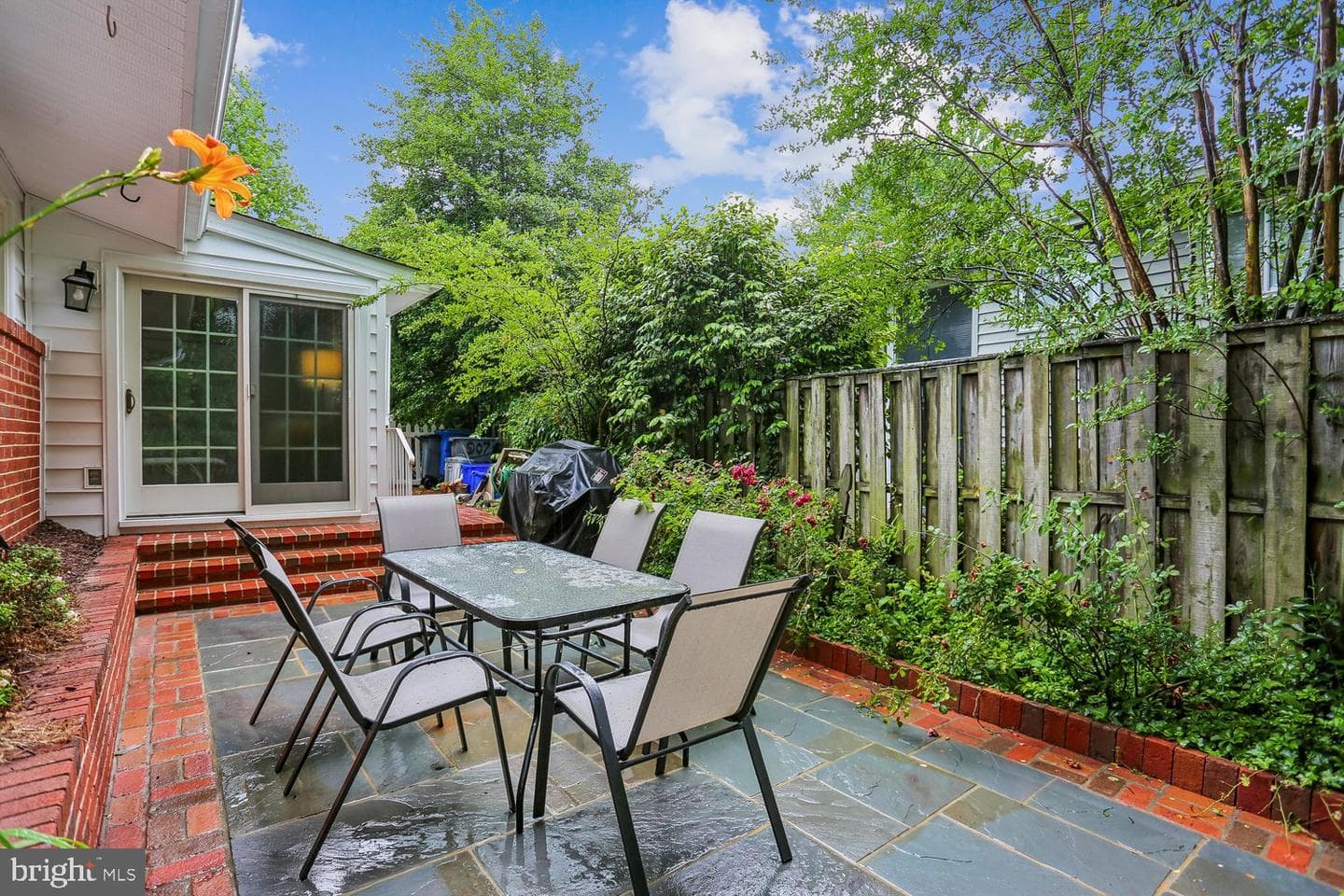 907 Hoyt Street photo 60