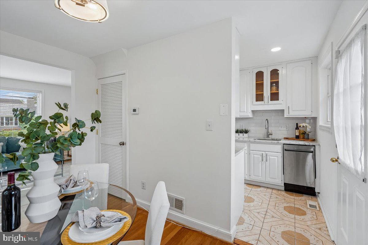 4909 Bangor Drive photo 7