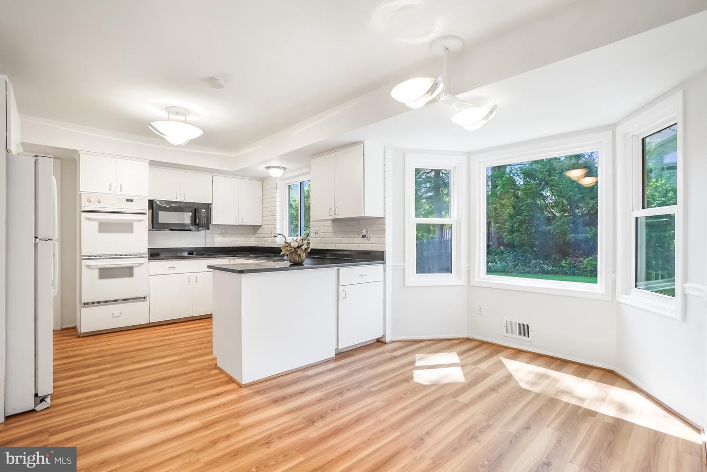 9120 Paddock Ln photo 16