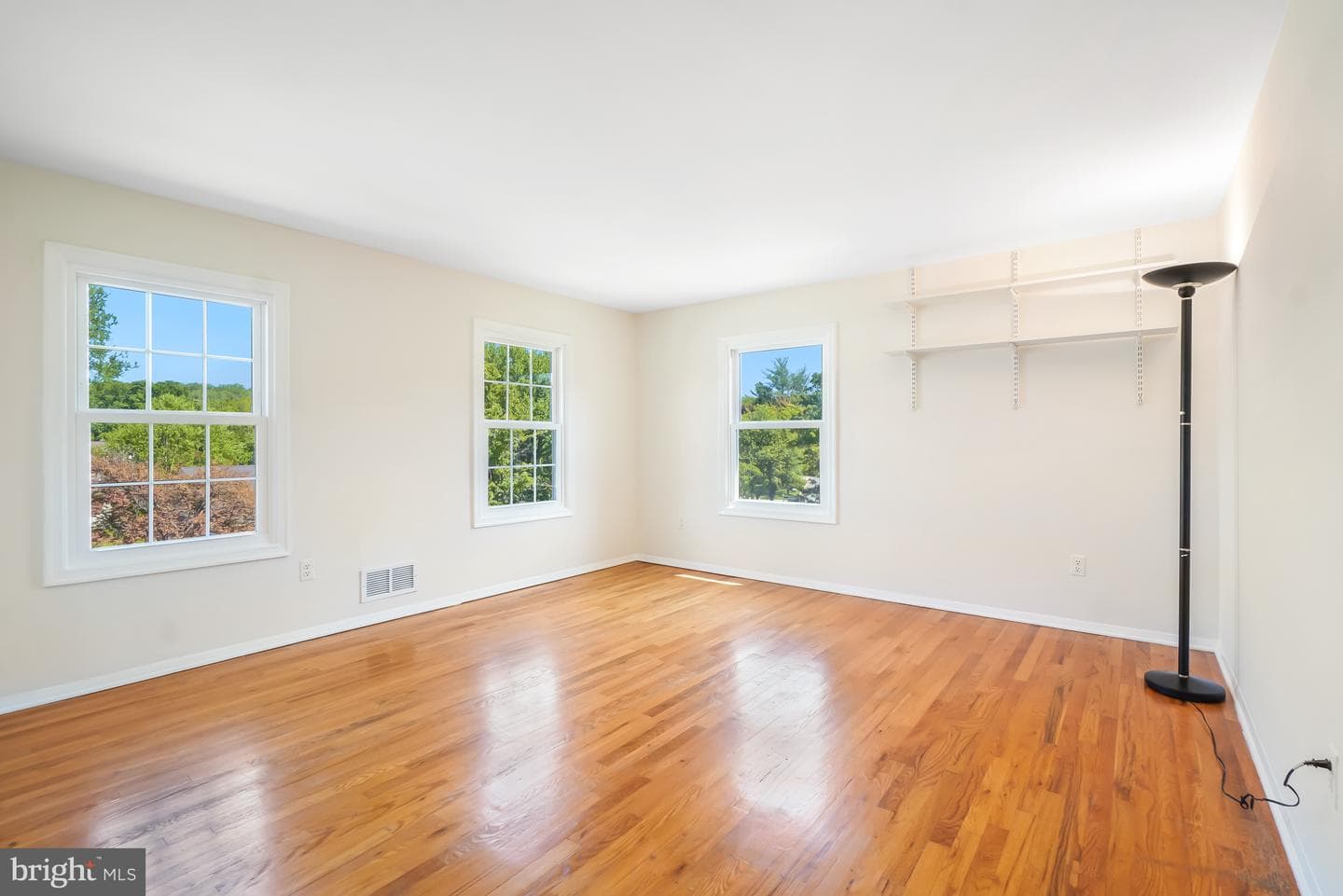 9120 Paddock Ln photo 31