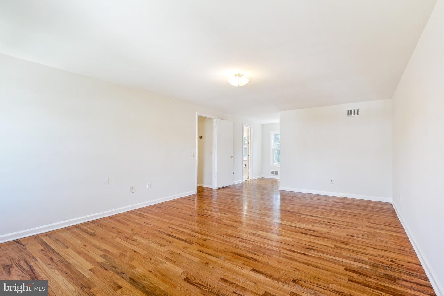 9120 Paddock Ln photo 41