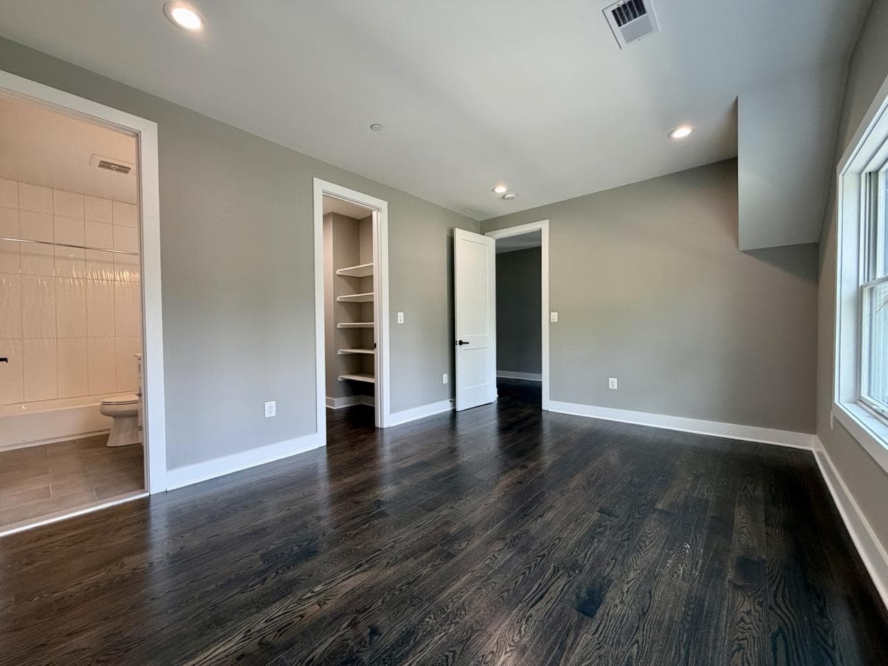 5514 Mckinley Street photo 23