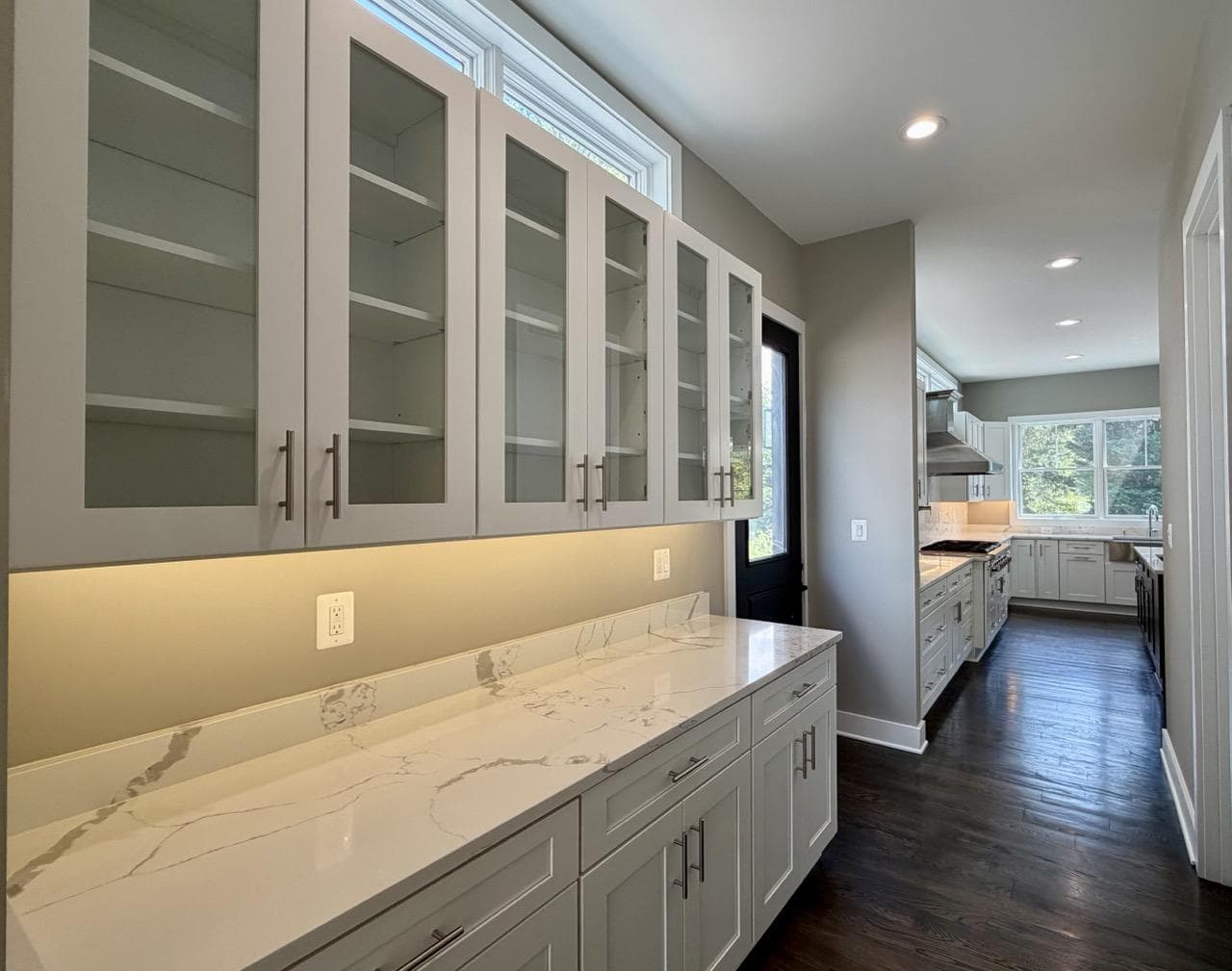 5514 Mckinley Street photo 7