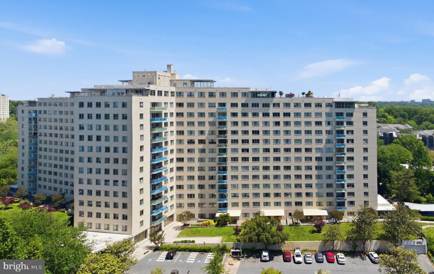 10201 Grosvenor Place #1009, Rockville