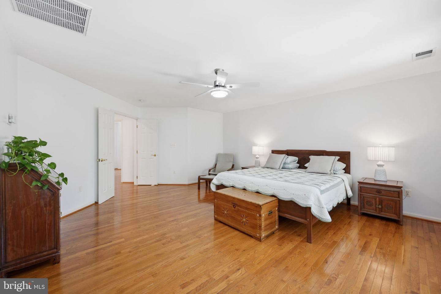 308 Barnside Place photo 24