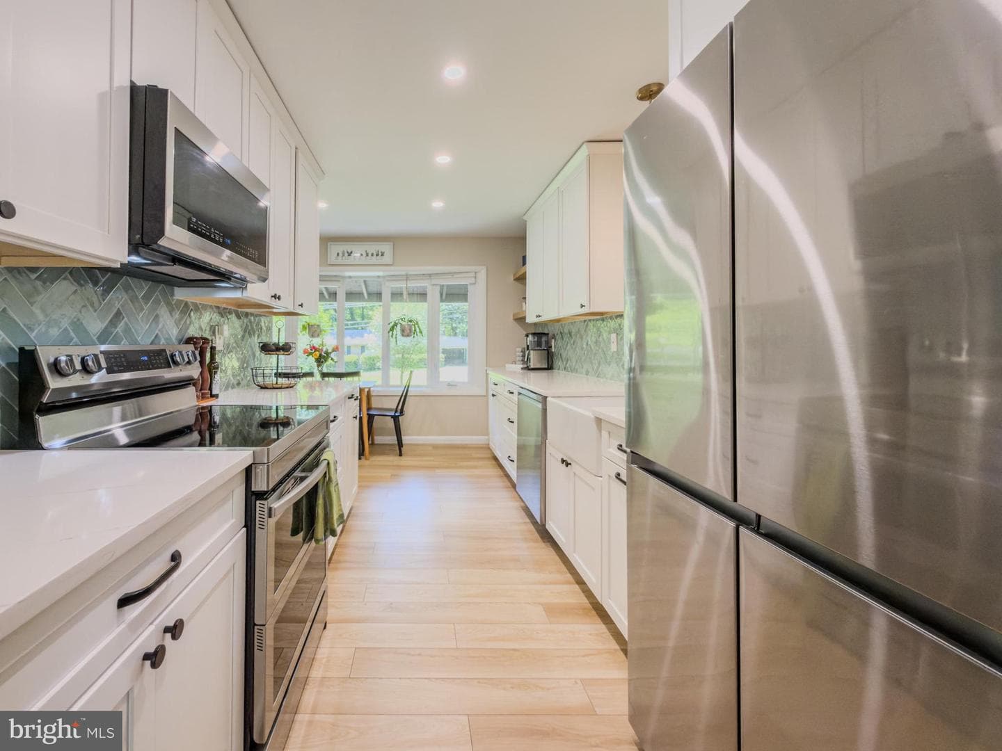 1514 Ainsley Road photo 6