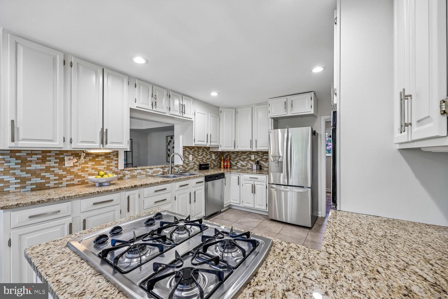 300 Gilsan Ct photo 44