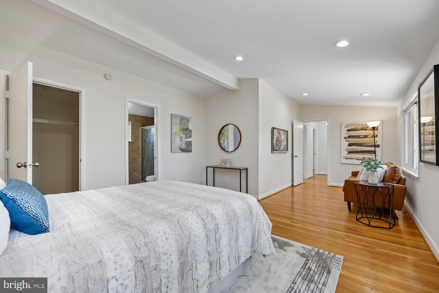 300 Gilsan Ct photo 64