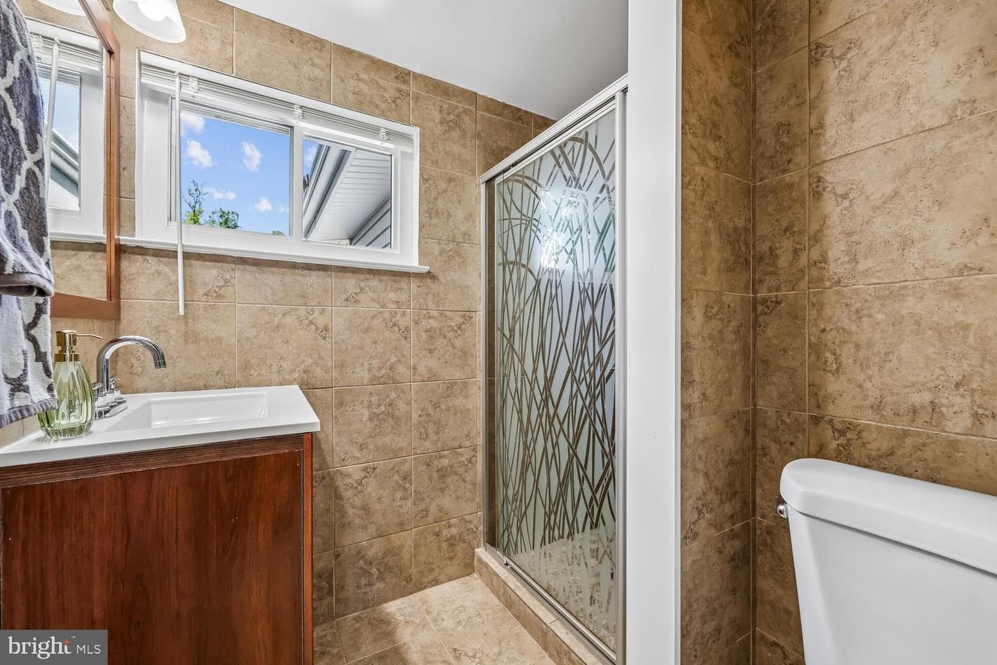 300 Gilsan Ct photo 68