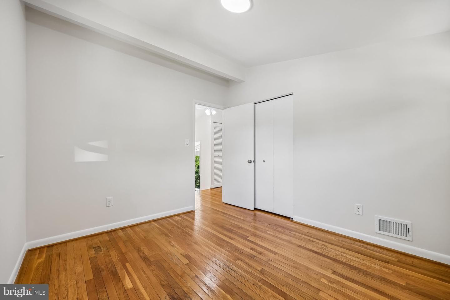 300 Gilsan Ct photo 79