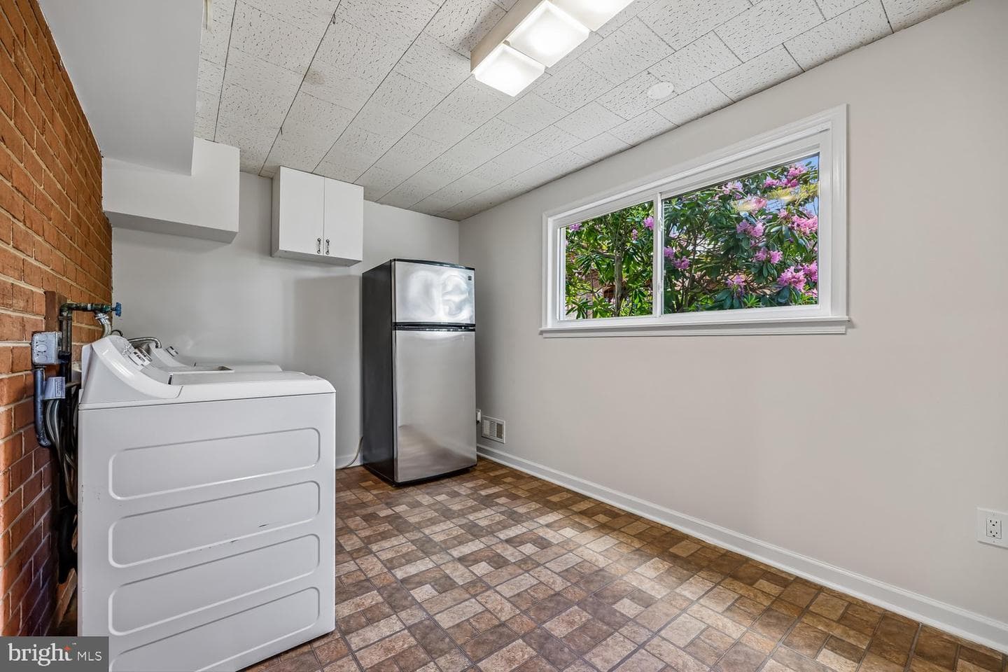 300 Gilsan Ct photo 87