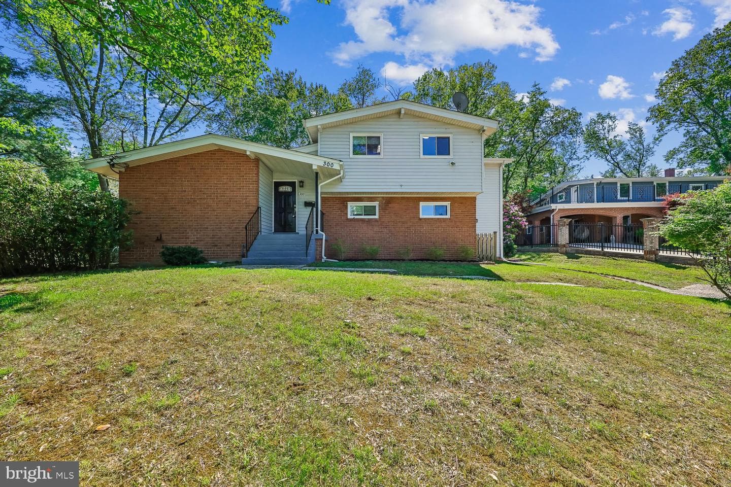 300 Gilsan Ct photo 9