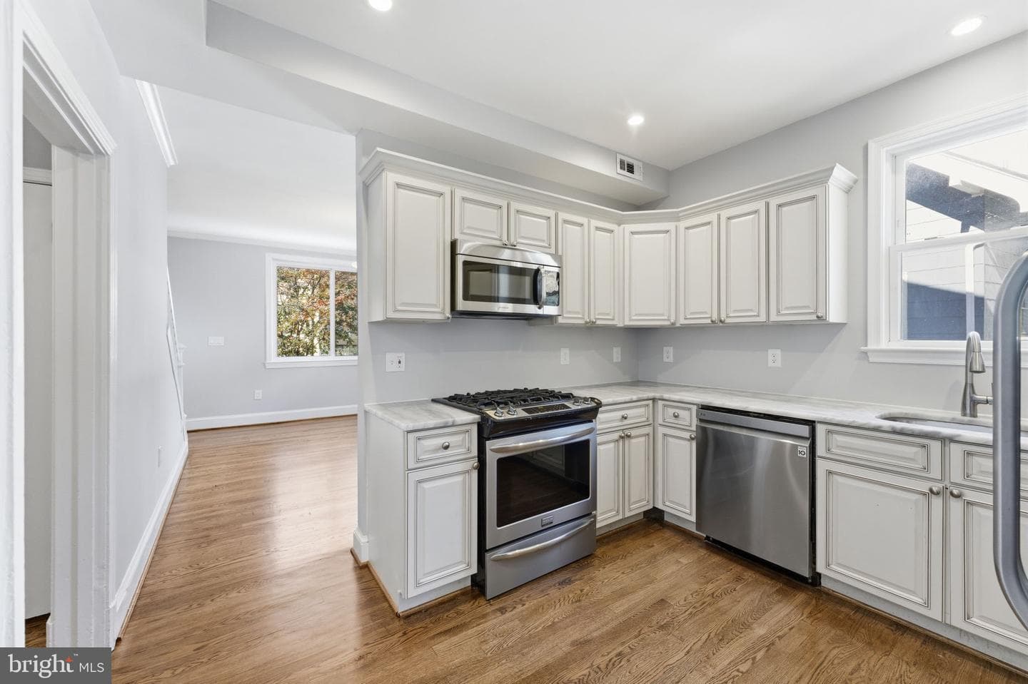 8209 Flower Avenue photo 50