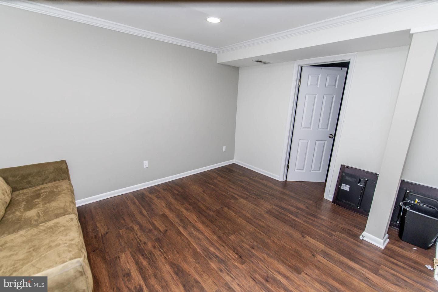 15613 Wembrough St photo 34