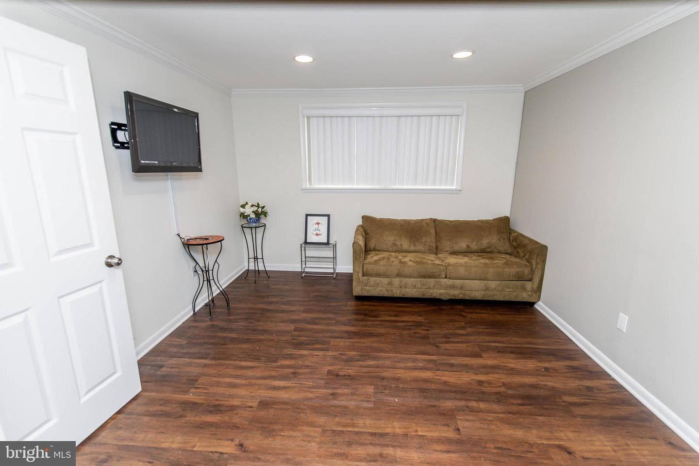 15613 Wembrough St photo 35
