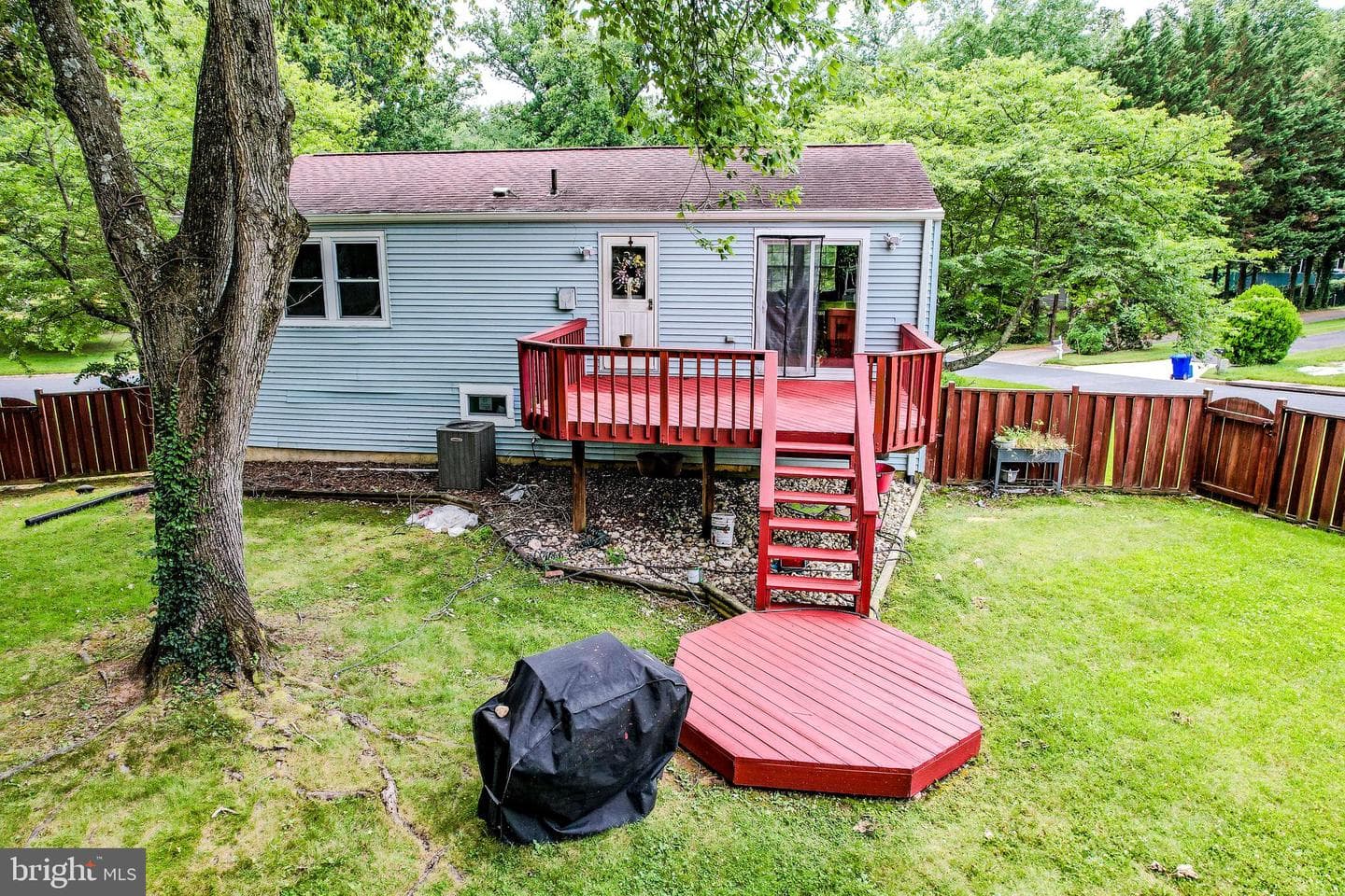 15613 Wembrough St photo 51