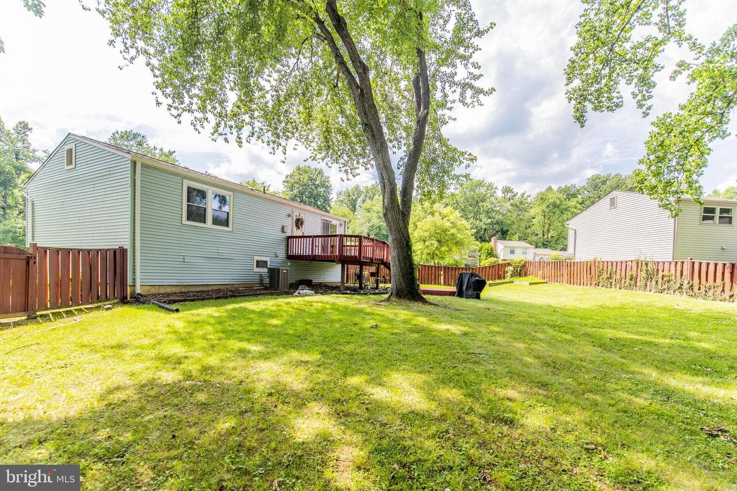 15613 Wembrough St photo 53