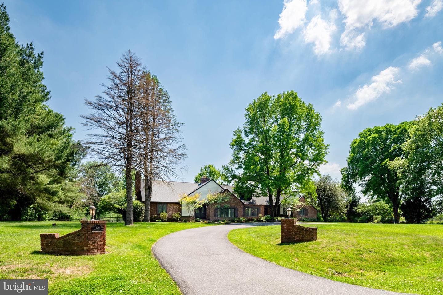 120 Ashton Oaks Court photo 1