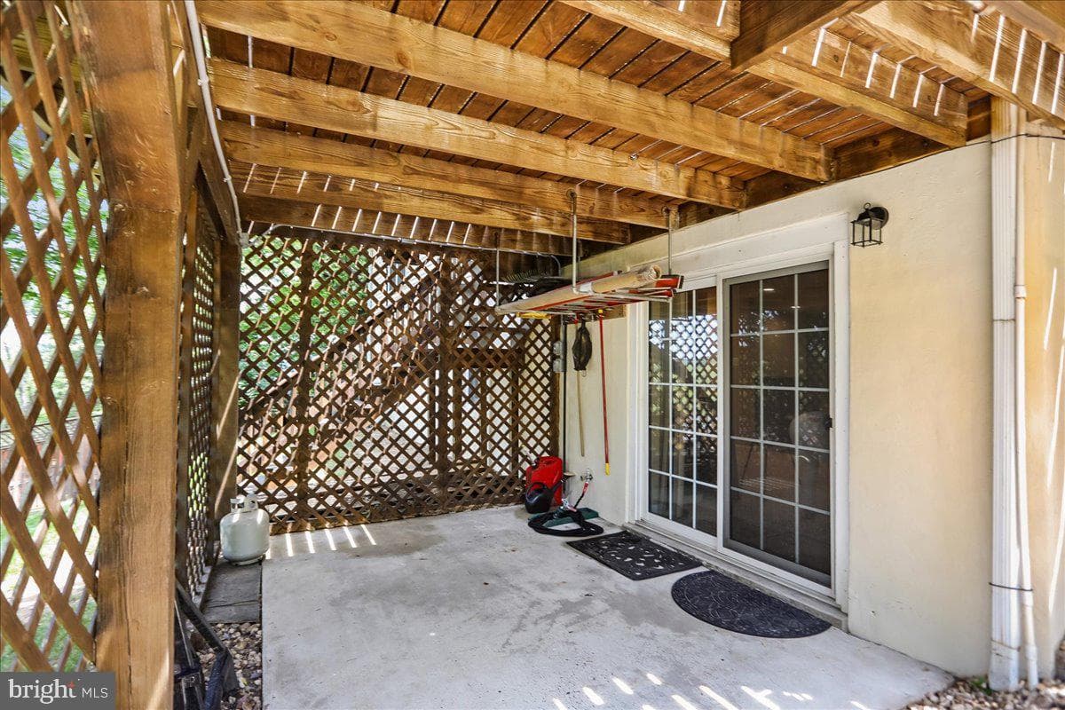 23920 Janbeall Court photo 29