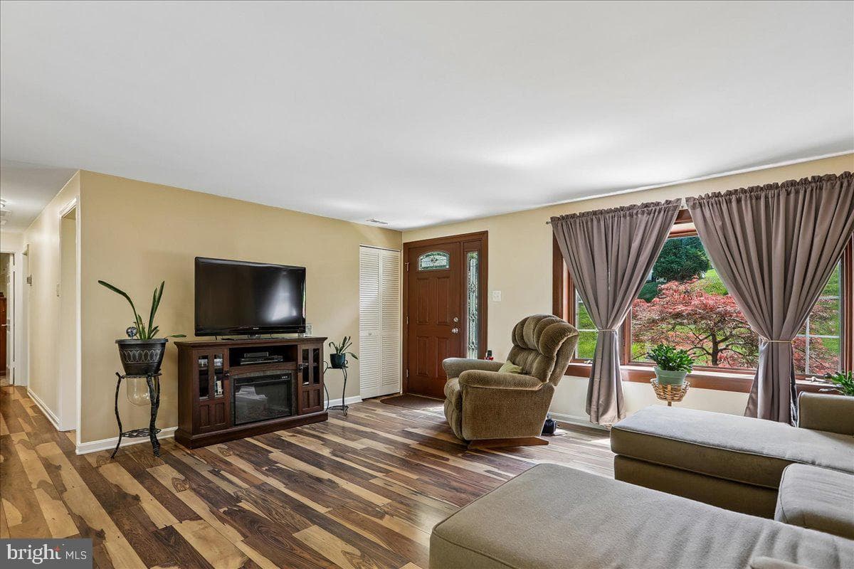 23920 Janbeall Court photo 6