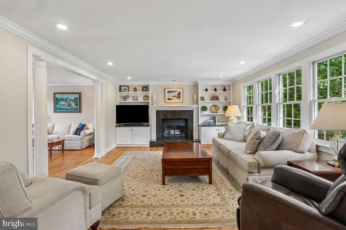 14404 Kings Grant Street photo 16