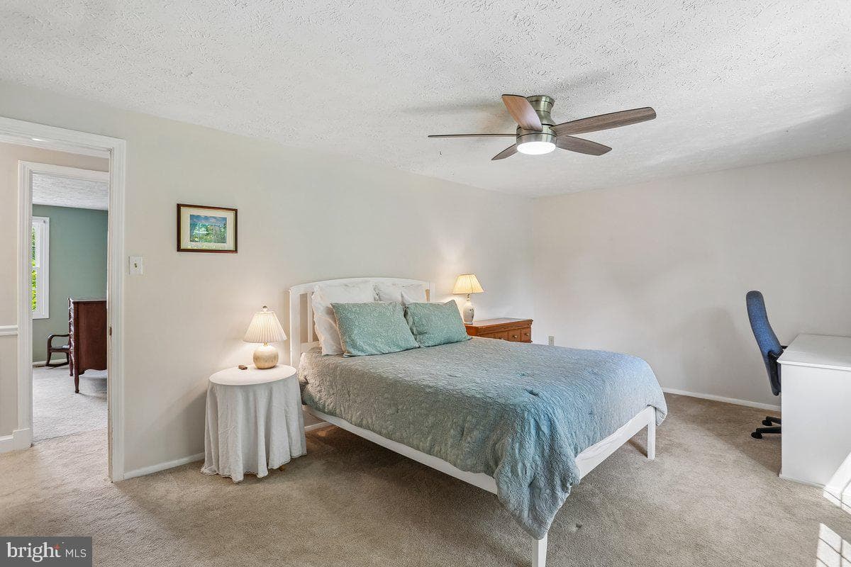 14404 Kings Grant Street photo 28