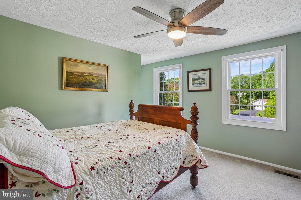 14404 Kings Grant Street photo 29