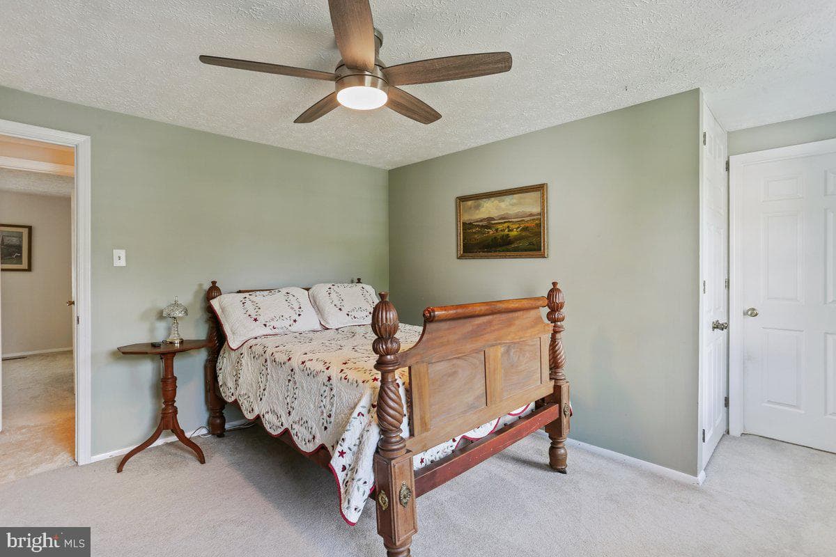 14404 Kings Grant Street photo 30