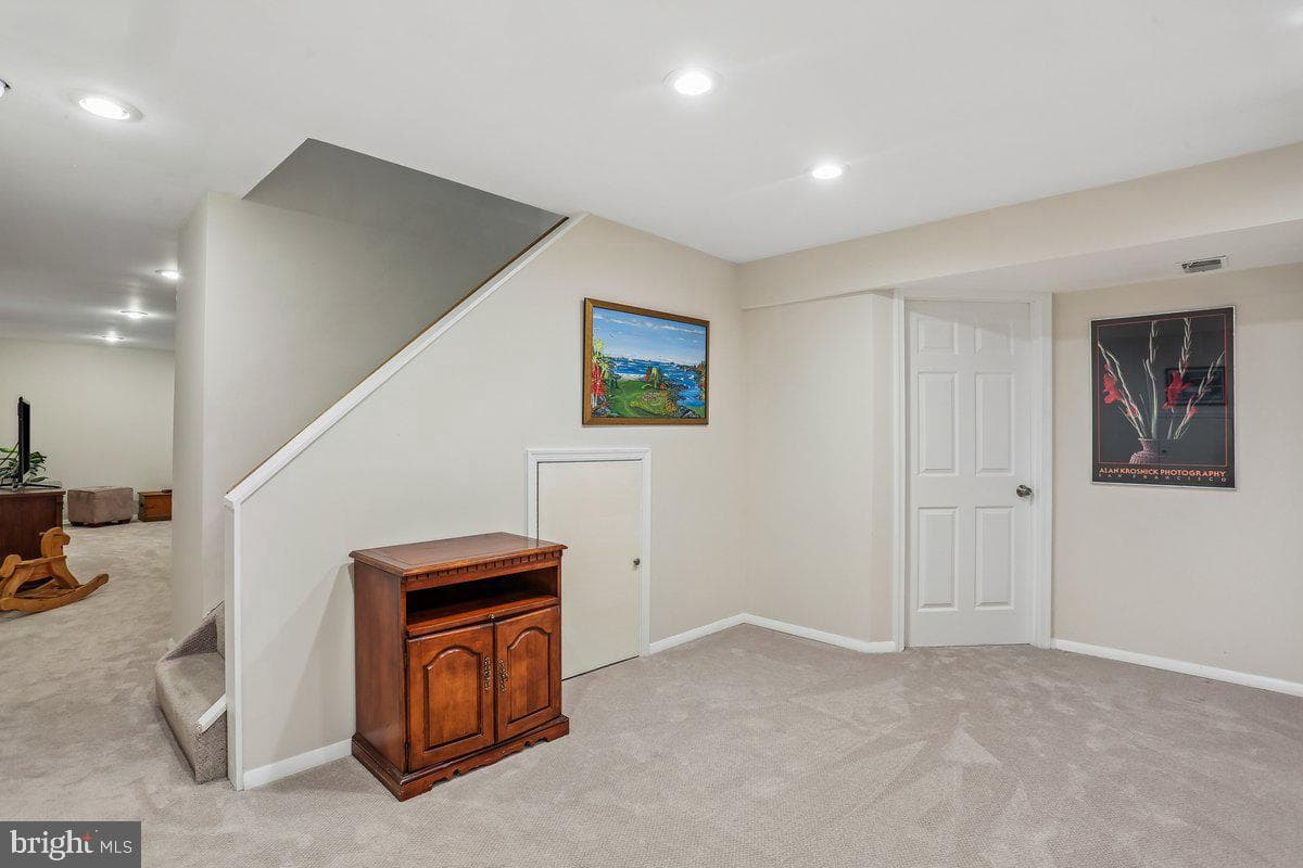14404 Kings Grant Street photo 37
