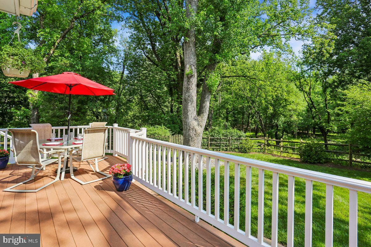 14404 Kings Grant Street photo 45