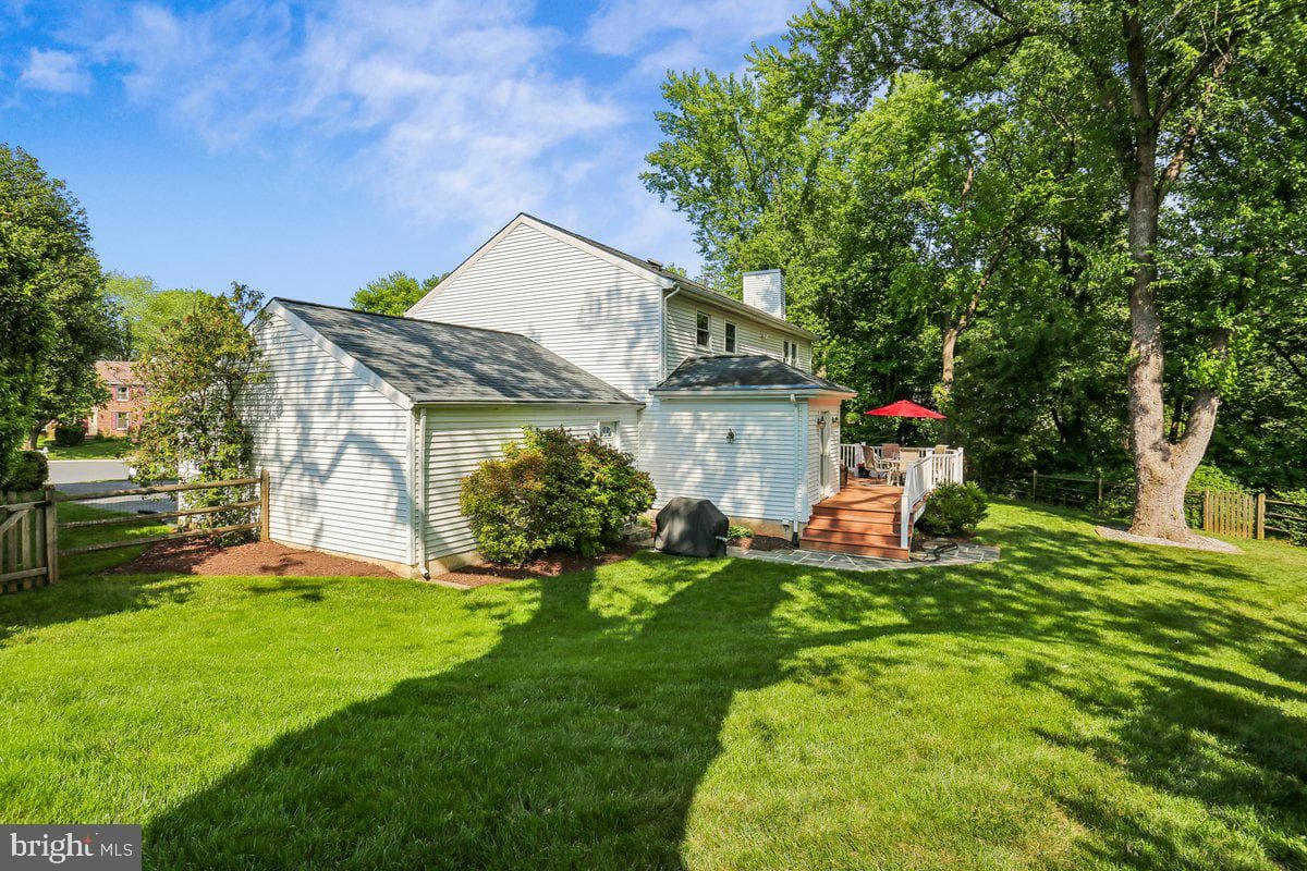 14404 Kings Grant Street photo 47